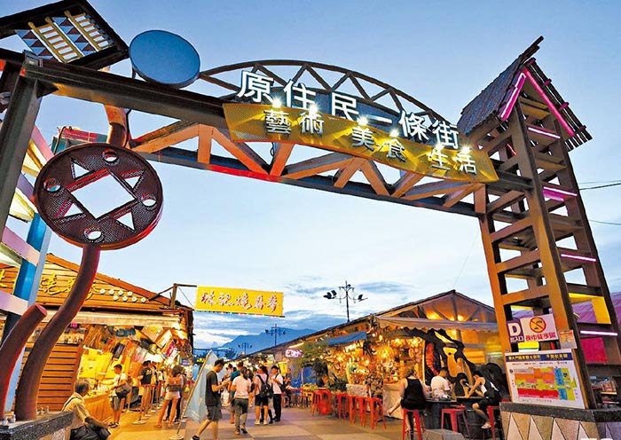 Dongdamen Tourist Night Market